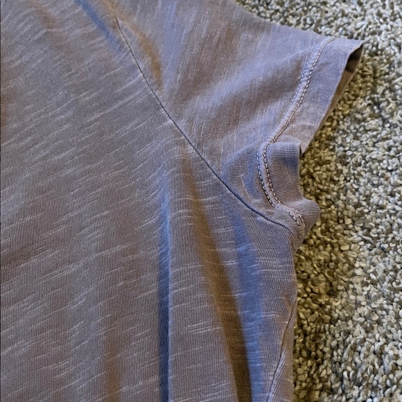 Great Condition! Rowan V Neck Tshirt Tyler Deep V Large - Picture 3 of 8